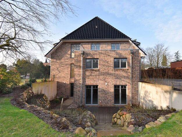 Doppelhaushälfte zur Miete 4.400 € 6 Zimmer 290 m² 600 m² Grundstück frei ab 01.01.2026 Volksdorf Hamburg 22359