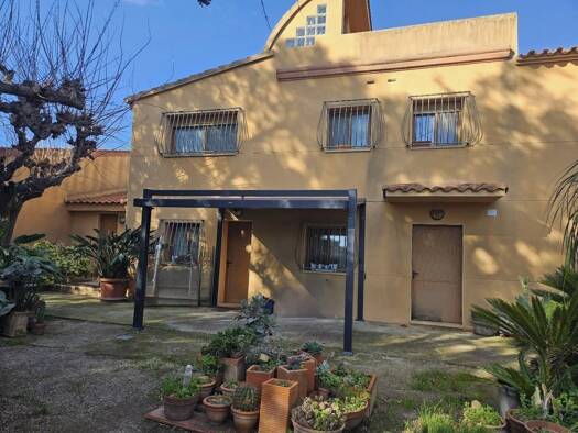 Bauernhaus zum Kauf 399.900 € 3 Zimmer 147 m² 3.282 m² Grundstück Reus 43205