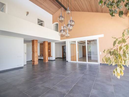 Einfamilienhaus zum Kauf 1.280.000 € 7 Zimmer 251 m² 1.457 m² Grundstück frei ab sofort Freilassing 83395