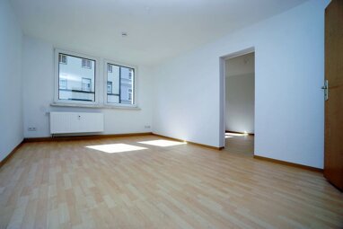 Wohnung zur Miete 233,68 € 2 Zimmer 46,6 m² EG Gunoldstraße 34 Haselbrunn Plauen 08525