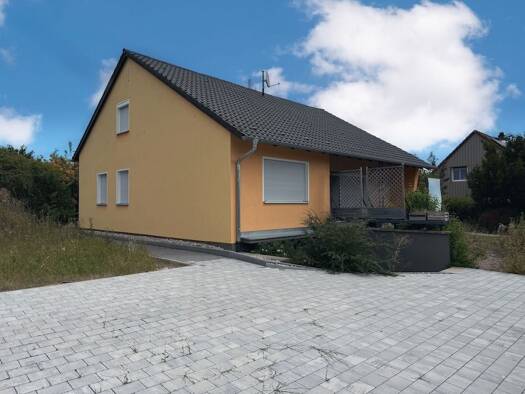 Einfamilienhaus zur Miete 1.400 € 3 Zimmer 105 m² 650 m² Grundstück Eyb Ansbach 91522