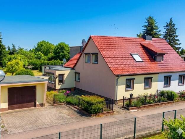 Doppelhaushälfte zum Kauf 85.000 € 4 Zimmer 100,3 m² 733 m² Grundstück Fuhneweg 5 Zörbig Zörbig 06780