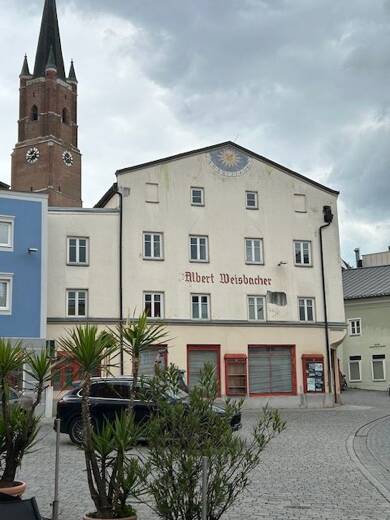 Haus zum Kauf 400.000 € 553 m² 280 m² Grundstück Fischbrunnenplatz, Anbindung Stadtplatz Eggenfelden Eggenfelden 84307