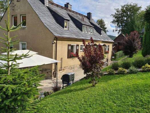 Doppelhaushälfte zum Kauf 119.000 € 4 Zimmer 106 m² 1.019 m² Grundstück Erla Schwarzenberg 08340