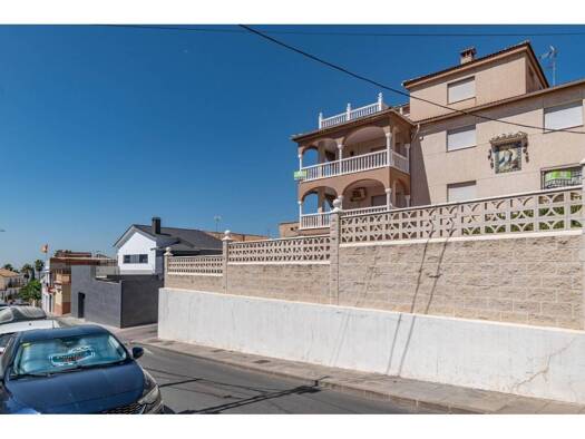 Haus zum Kauf 460.000 € 1 Zimmer 638 m² Jun 18213