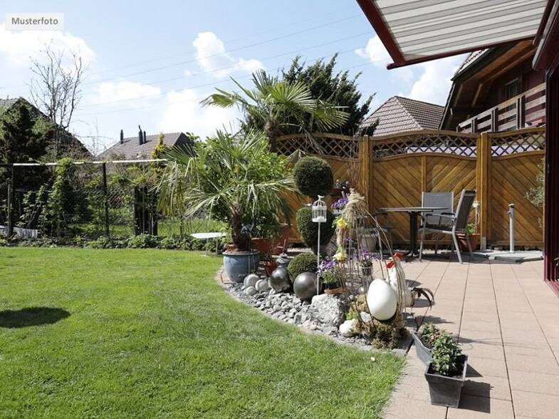Haus zur Zwangsversteigerung provisionsfrei 199.000 € 201 m² 685 m² Grundstück Fockbek 24787