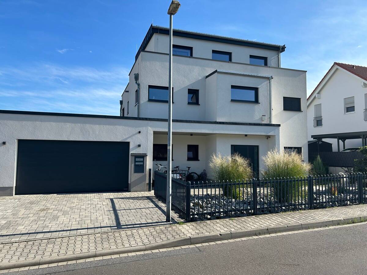 Einfamilienhaus zum Kauf 783.000 € 5 Zimmer 235 m²<br/>Wohnfläche 700 m²<br/>Grundstück Innere Altstadt Dresden / Weixdorf 01108