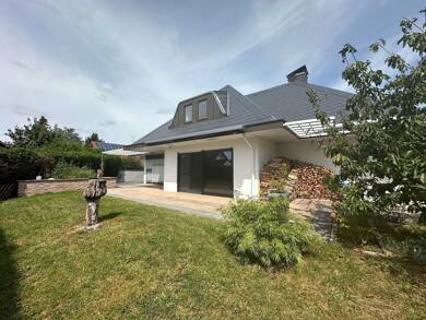 Villa zum Kauf 7 Zimmer 300,8 m² 977 m² Grundstück Kemnath Postbauer-Heng 92353