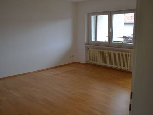 Wohnung zur Miete 910 € 4 Zimmer 86,6 m² Geschoss 1/2 frei ab 01.12.2026 Fischbach Nürnberg 90475