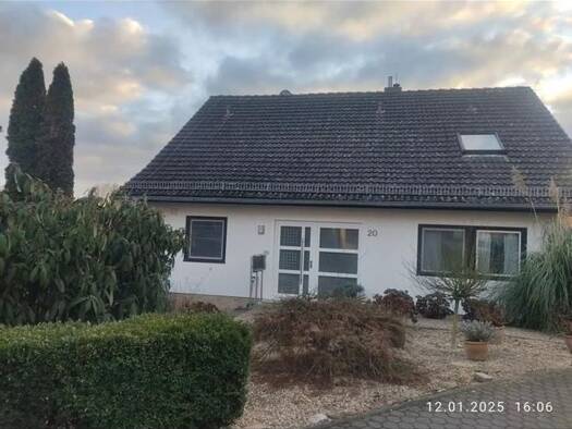 Wohnung zur Miete 800 € 2 Zimmer 74 m² Geschoss 1/2 frei ab sofort Kloppenheim Wiesbaden 65207
