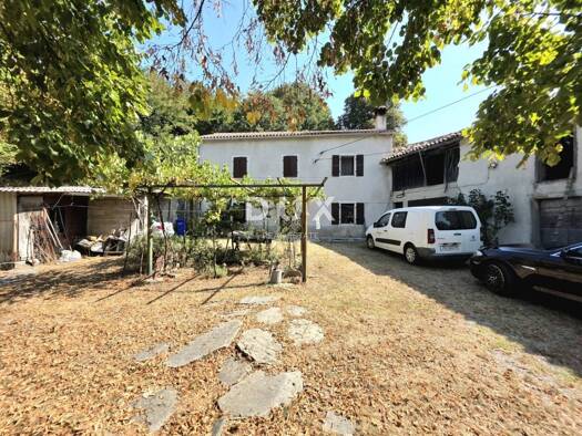 Einfamilienhaus zum Kauf 300.000 € 3 Zimmer 160 m² 26.724 m² Grundstück Buzet 52420