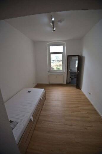 Property thumbnail 3