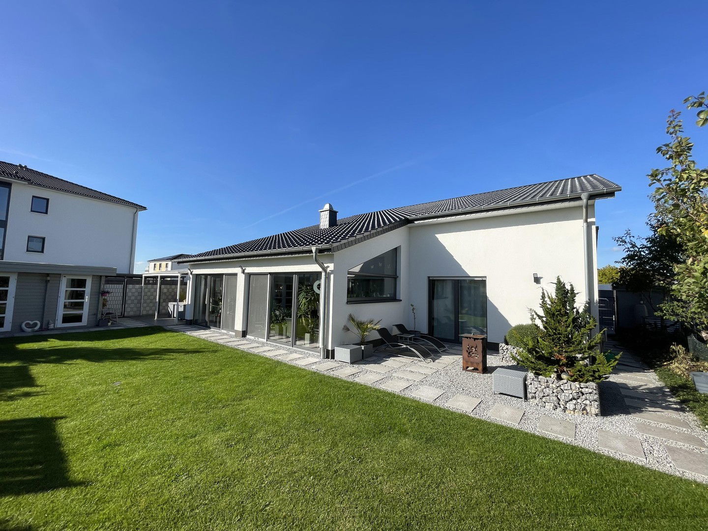 Bungalow zum Kauf provisionsfrei 670.000 € 5 Zimmer 220 m²<br/>Wohnfläche 659 m²<br/>Grundstück Vechelde Vechelde 38159