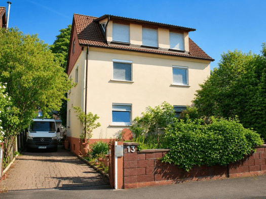 Mehrfamilienhaus zum Kauf 599.000 € 8 Zimmer 180 m² 435 m² Grundstück frei ab sofort Stadtgebiet Göppingen 73037