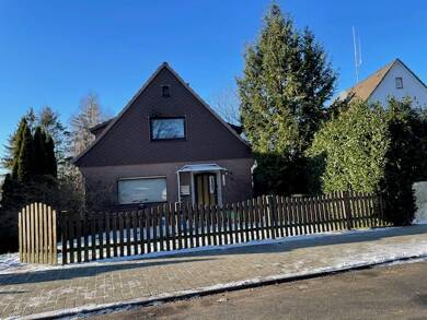 Einfamilienhaus zum Kauf 192.000 € 5 Zimmer 90 m² 711 m² Grundstück Ahrensbök Ahrensbök 23623