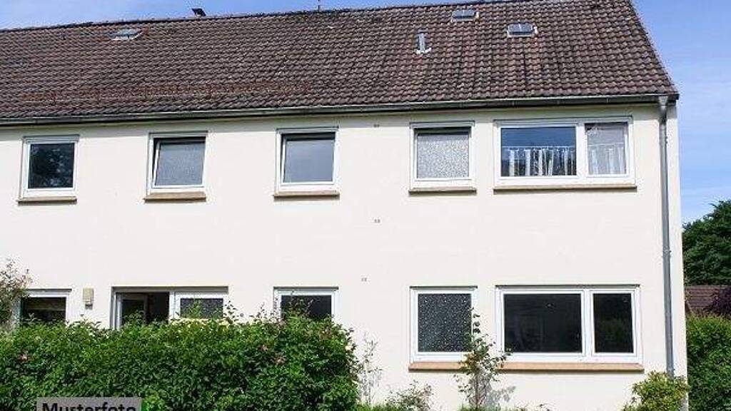 Mehrfamilienhaus zum Kauf 243.000 € 1 Zimmer 276 m² 2.594 m² Grundstück Hollfeld 96142