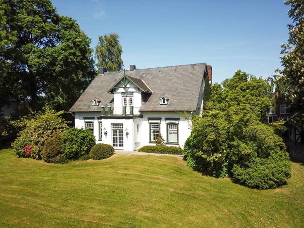 Einfamilienhaus zum Kauf 595.000 € 9 Zimmer 274,8 m² 2.138 m² Grundstück Bokholt-Hanredder 25335