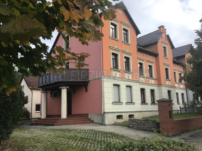 Mehrfamilienhaus zum Kauf 295.000 € 12 Zimmer 214 m²<br/>Wohnfläche 507 m²<br/>Grundstück Lucka Lucka 04613