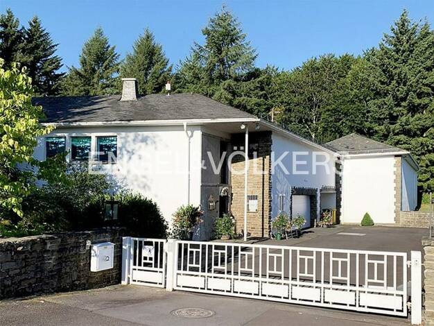 Bungalow zum Kauf 580.000 € 11 Zimmer 650 m² 5.302 m² Grundstück Gehlert 57627