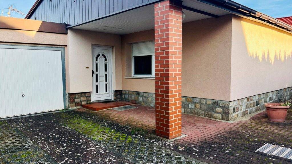 Einfamilienhaus zum Kauf 140.000 € 2 Zimmer 100 m² 576 m² Grundstück frei ab sofort Neustadt Brandenburg an der Havel 14776