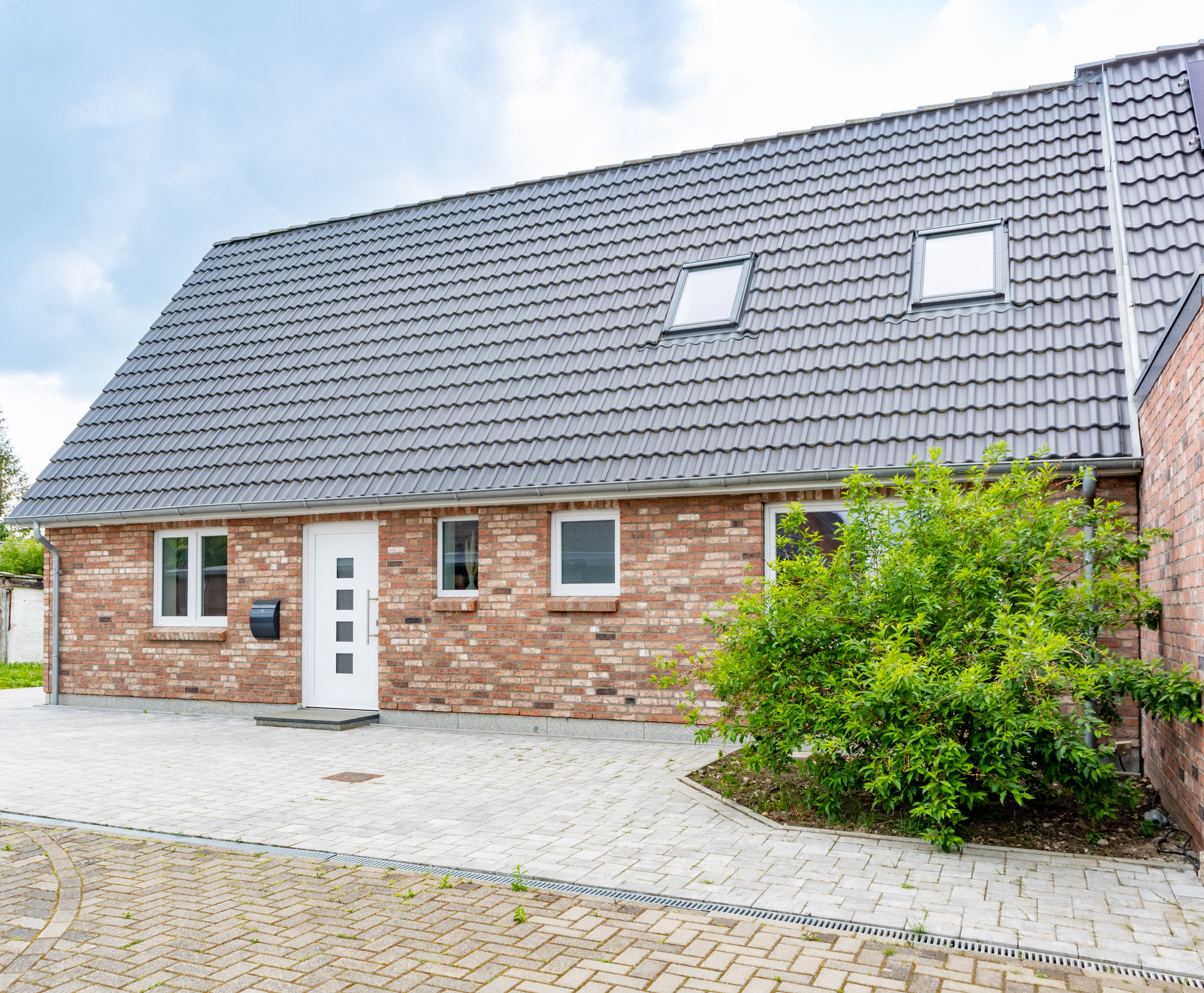 Doppelhaushälfte zum Kauf 499.000 € 5 Zimmer 184 m²<br/>Wohnfläche 547 m²<br/>Grundstück ab sofort<br/>Verfügbarkeit Osterhusum Husum 25813