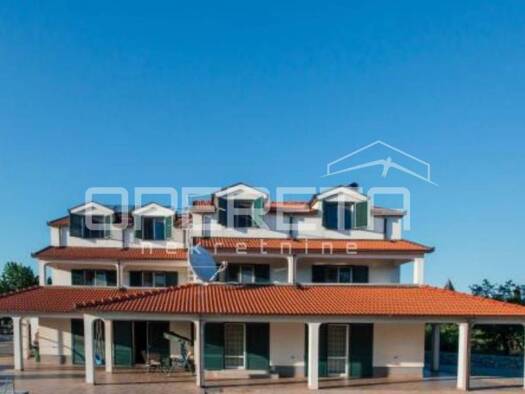 Haus zum Kauf 800.000 € 7 Zimmer 740 m² Cista Provo