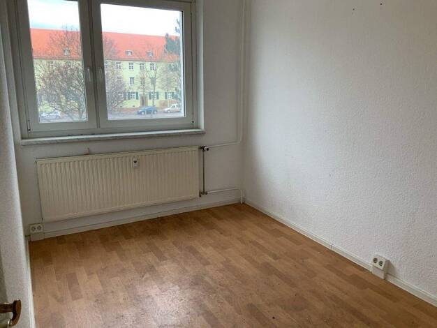 Wohnung zur Miete 402 € 3 Zimmer 57,3 m² 1. Geschoss frei ab 15.05.2026 Zwickauer Str. 120 Lößnig Leipzig 04279