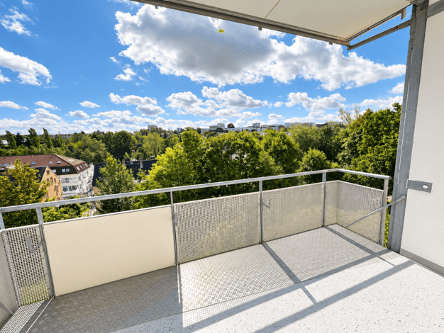 Wohnung zum Kauf 55.000 € 3 Zimmer 57,1 m² 3. Geschoss Markersdorf Chemnitz 09122