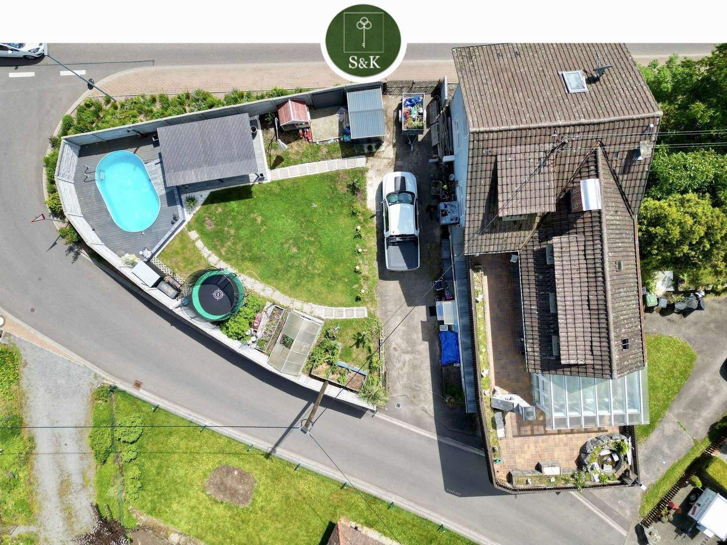 Immobilie in Zell am Harmersbach - Ihr neues Zuhause im Schwarzwald: Lichtdurchflutetes Einfamilienhaus mit Gartenidylle - Bild 3