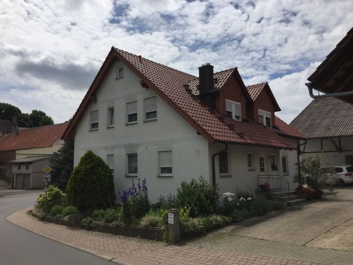 Wohnung zur Miete 600 € 6 Zimmer 170 m²<br/>Wohnfläche 1.<br/>Geschoss 01.03.2025<br/>Verfügbarkeit Neubronn Weikersheim 97990