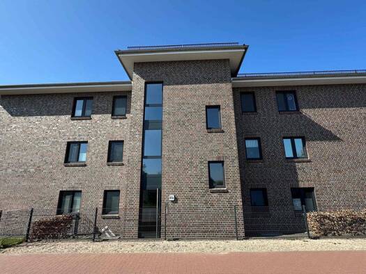 Wohnung zur Miete 860 € 2 Zimmer 62,8 m² 2. Geschoss frei ab 01.11.2026 Groß Nordende 25436