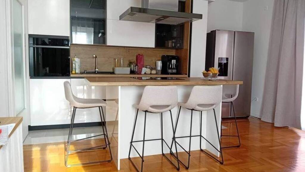 Wohnung zur Miete 1.300 € 2 Zimmer 70 m² Nova Ves - Gupceva zvijezda