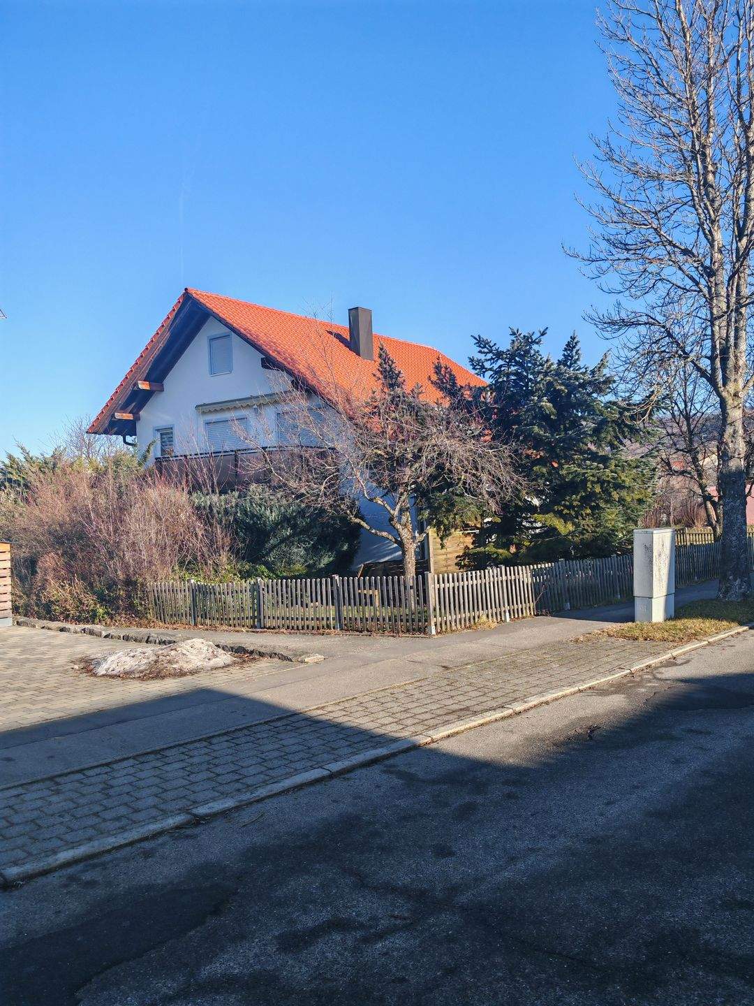Immobilie in Mössingen - Mehrgenerationshaus mit Doppelgarage - Bild 1