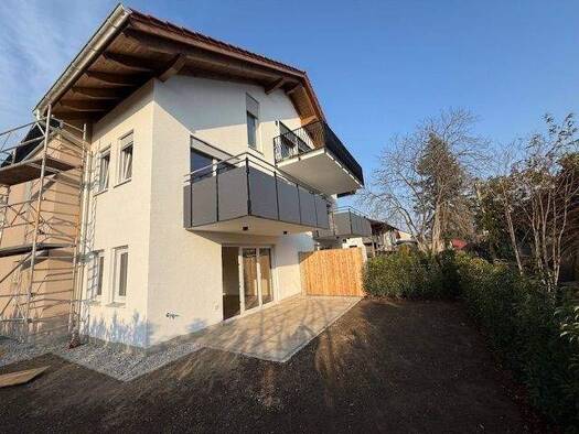 Wohnung zur Miete - Erstbezug 1.200 € 3 Zimmer 75,3 m² 1. Geschoss frei ab 01.05.2026 Freilassing 83395