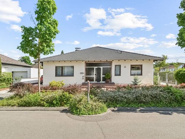 Bungalow zum Kauf 690.000 € 5 Zimmer 154,4 m² 586 m² Grundstück Lampertheim Lampertheim 68623