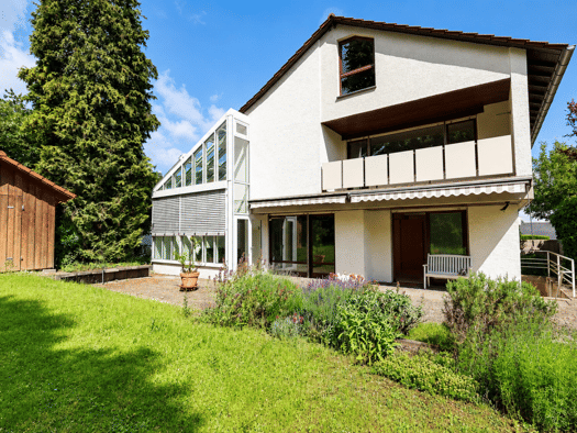 Einfamilienhaus zum Kauf 847.000 € 6 Zimmer 231,6 m² 677 m² Grundstück Ost Ludwigsburg 71638