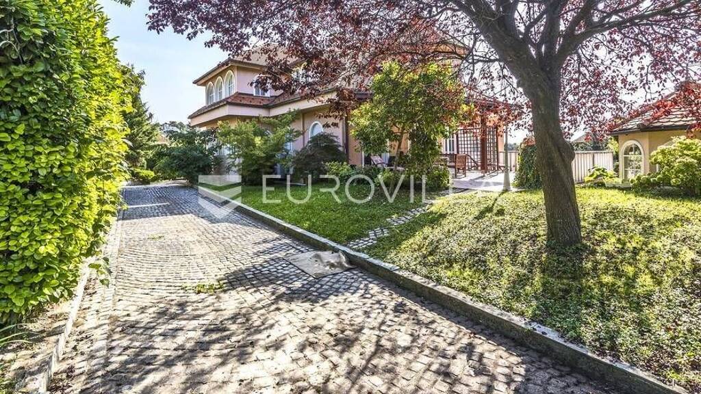 Haus zur Miete 10.000 € 4 Zimmer 810 m² Gracani Gracani 10000