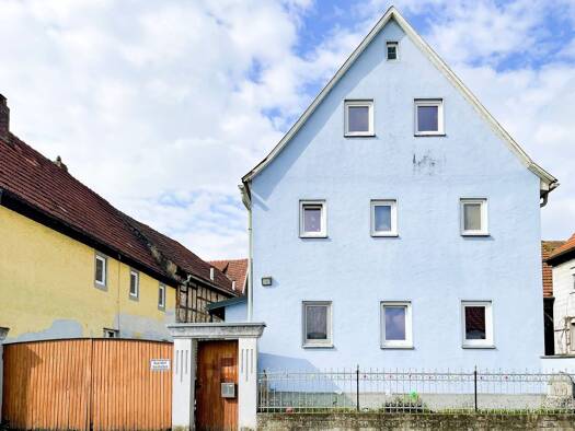 Einfamilienhaus zum Kauf 235.000 € 9 Zimmer 241 m² 661 m² Grundstück frei ab sofort Kronungen Poppenhausen 97490