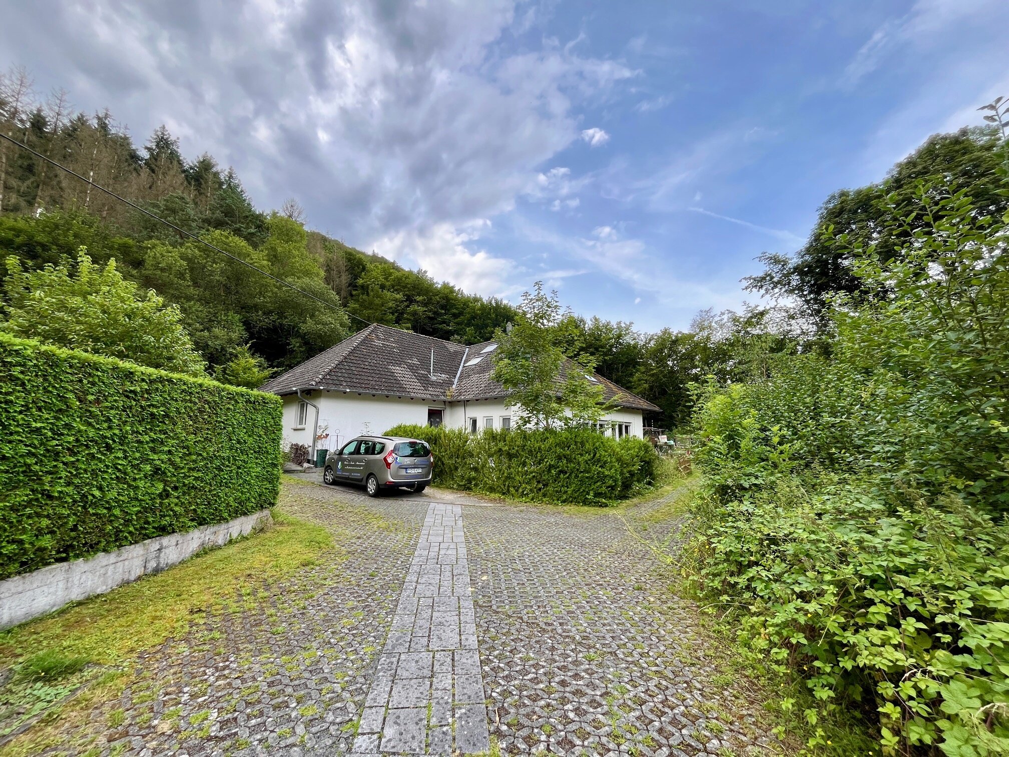 Mehrfamilienhaus zum Kauf 330.000 € 5 Zimmer 220 m²<br/>Wohnfläche 3.343 m²<br/>Grundstück Nitztal Mayen 56727