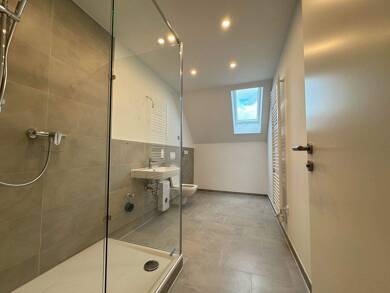 Wohnung zur Miete - Erstbezug 995 € 3 Zimmer 81,5 m² Dachgeschoss, 4. Geschoss frei ab sofort Ost Hildesheim 31141