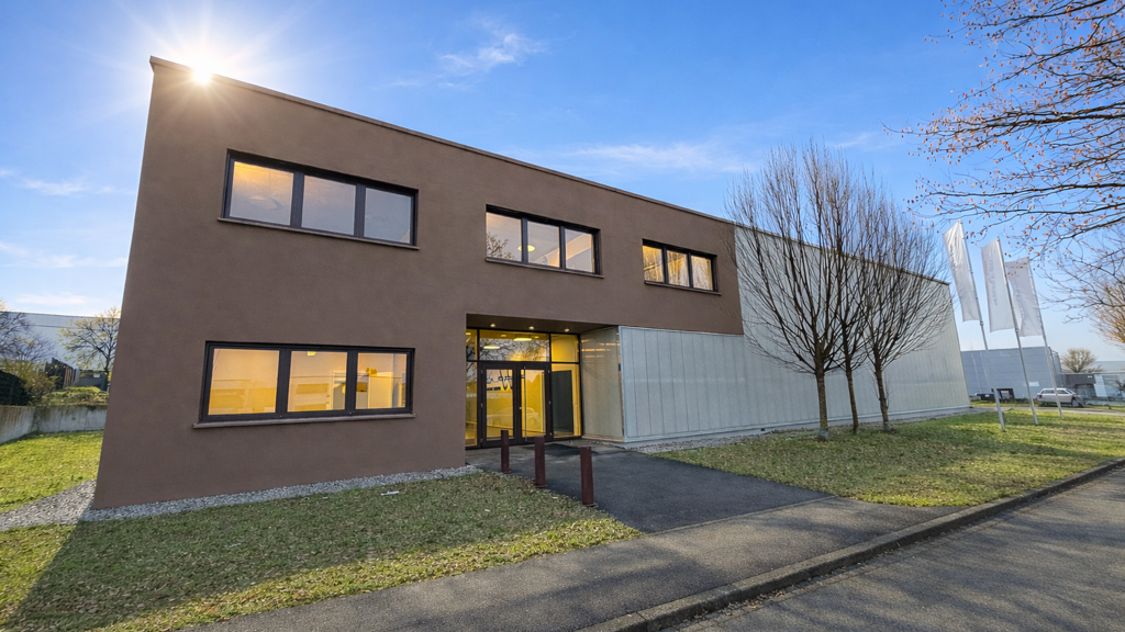 Lagerhalle zur Miete provisionsfrei 1.390 m² Lagerfläche Lise-Meitner-Straße 26 Kirchheim Kirchheim unter Teck 73230