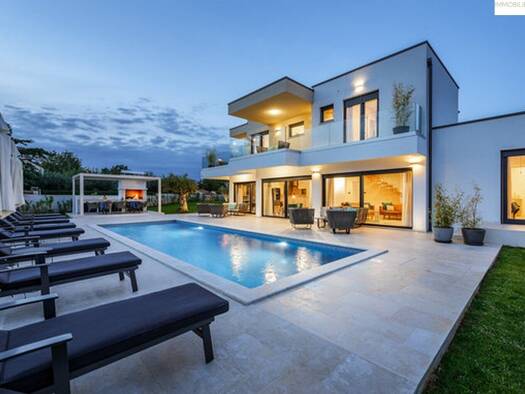 Villa zum Kauf 1.100.000 € 5 Zimmer 1.031 m² Grundstück Višnjan 52463