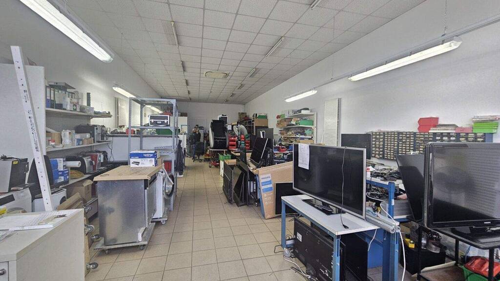 Ladenfläche zur Miete 1.512 € Gralla 8431