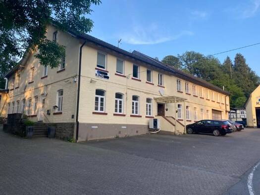 Bürofläche zur Miete 5,50 € 320 m² Bürofläche Nochen Gummersbach 51647