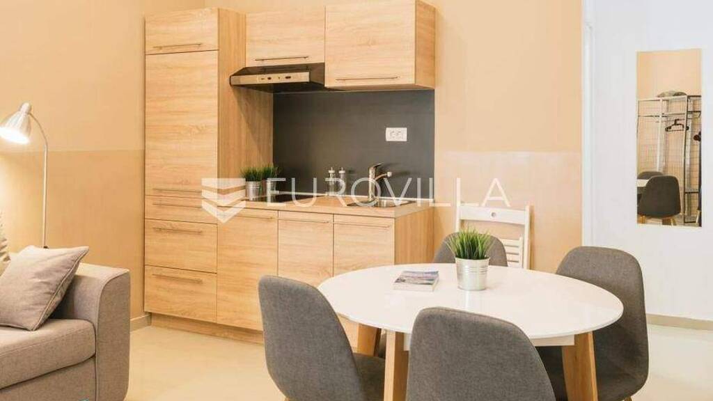 Büro zur Miete 700 € 3 Zimmer Draskoviceva Knez Mislav