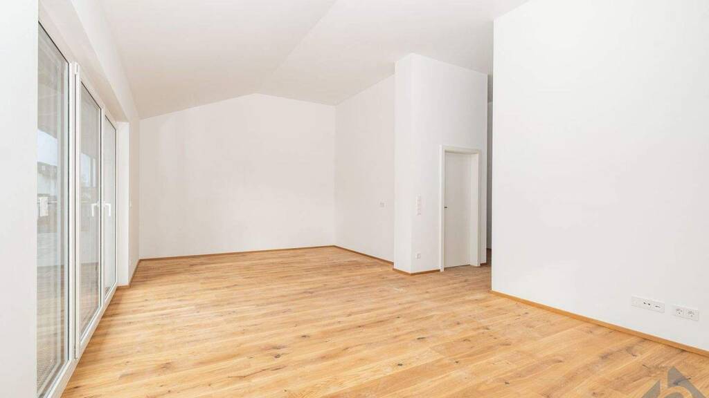 Terrassenwohnung zum Kauf - Erstbezug 549.000 € 3 Zimmer 82,1 m² 1. Geschoss frei ab sofort Eugendorf 5301