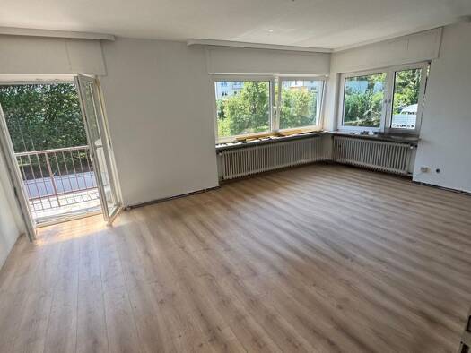 Wohnung zur Miete 750 € 3 Zimmer 80 m² Geschoss 2/3 frei ab sofort Landsweiler Schiffweiler 66578