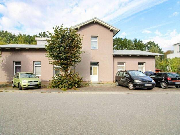 Mehrfamilienhaus zum Kauf als Kapitalanlage geeignet 380.000 € 9 Zimmer 274,4 m² 780 m² Grundstück Fahrenkrug 23795