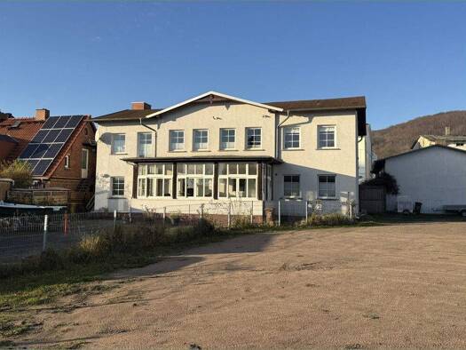 Haus zum Kauf 436.000 € 13 Zimmer 268 m² 781 m² Grundstück Hauptstraße 8 Sassnitz Sassnitz / Rügen 18546