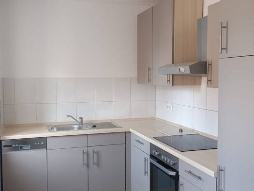 Wohnung zur Miete 370 € 3 Zimmer 75,9 m² 3. Geschoss frei ab sofort Greiz 07973